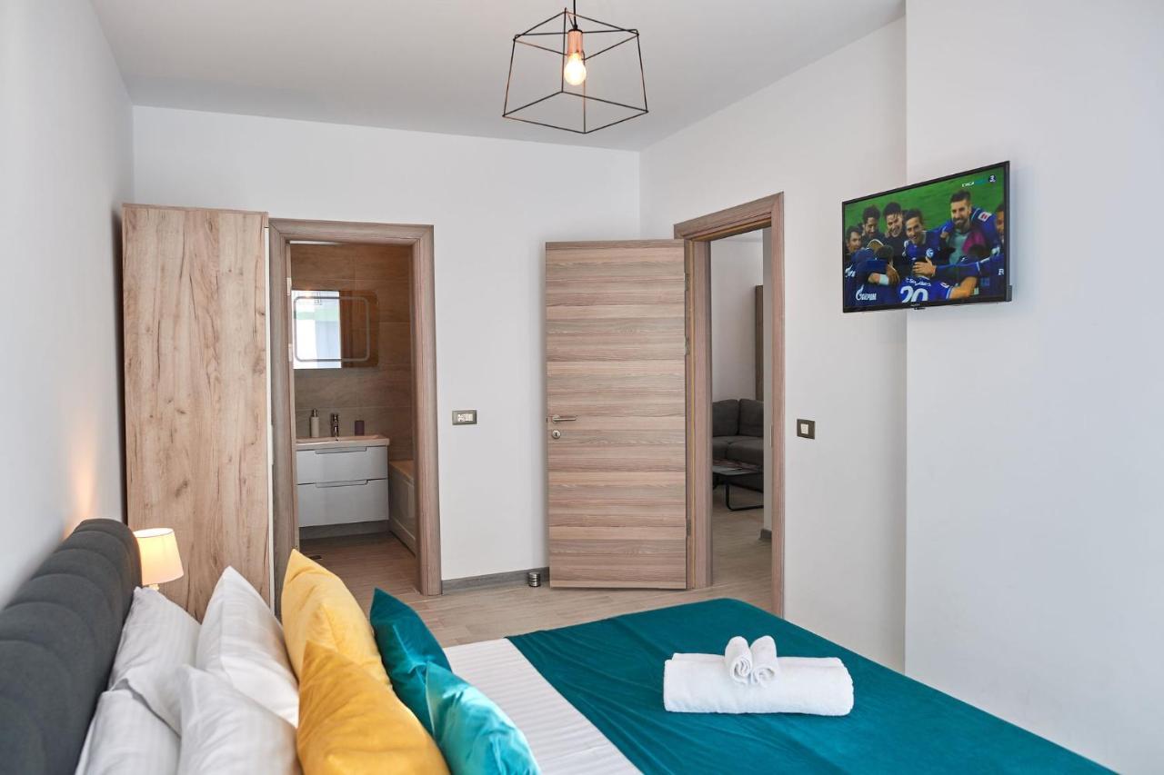Glamour Sea View Family Apartments - Spa N Pools Resort Mamaia Exterior foto